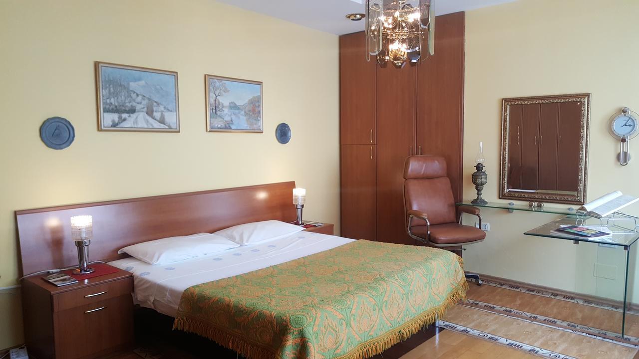 The Blacksmith'S Guesthouse Shkodër Eksteriør billede